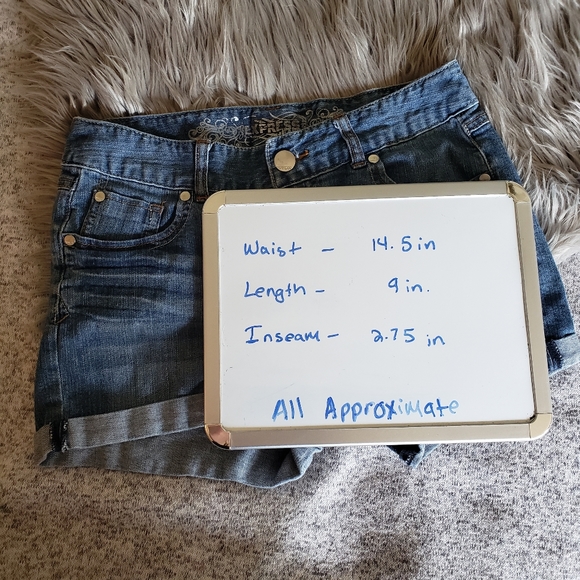 EXPRESS Cuffed Jean Shorts - Picture 3 of 5